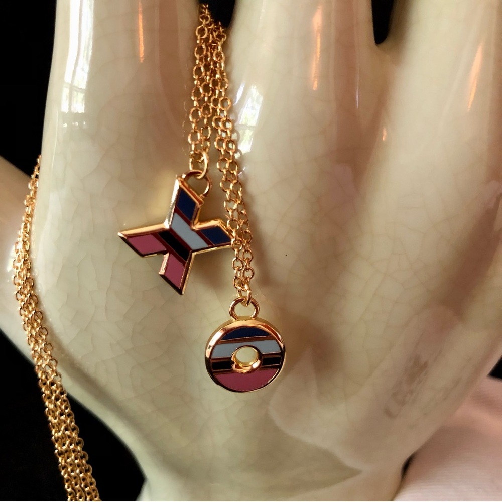 Coach NWOT Alphabet Necklaces XO w/ Dustbag - Picture 2 of 7